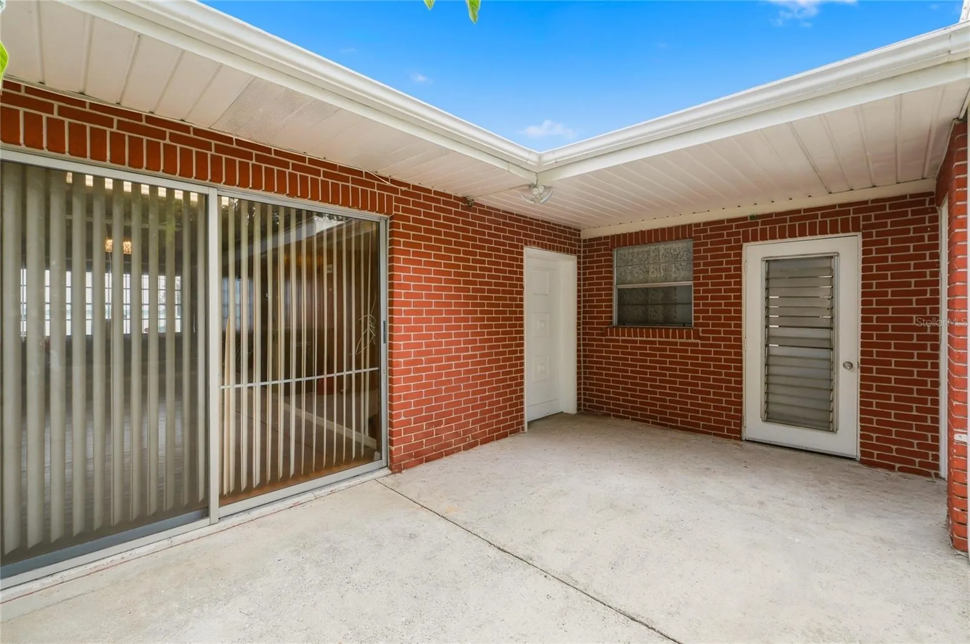 1475 S Lake Howard Drive Winter Haven FL 33880