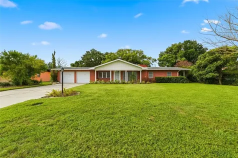 1475 S Lake Howard Drive Winter Haven FL 33880