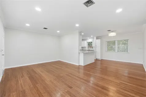 1475 S Lake Howard Drive Winter Haven FL 33880