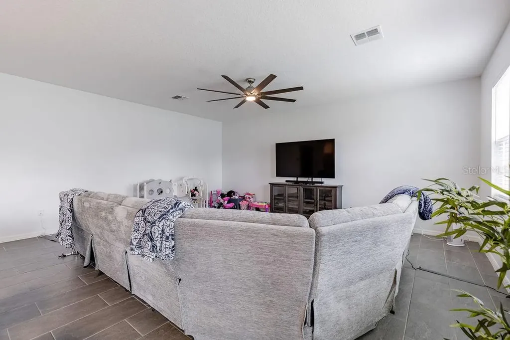 3319 Curlew Avenue Leesburg FL 34748