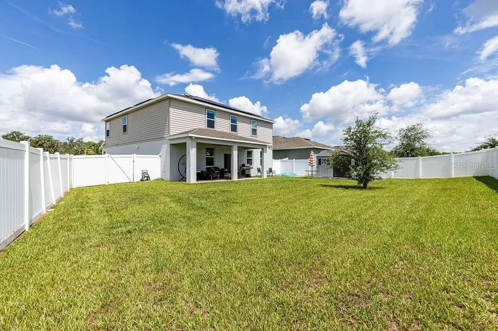 3319 Curlew Avenue Leesburg FL 34748