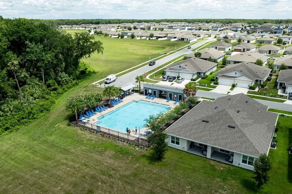 3319 Curlew Avenue Leesburg FL 34748