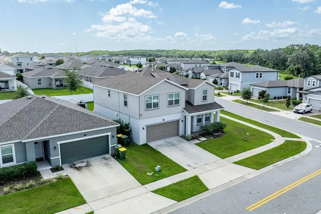 3319 Curlew Avenue Leesburg FL 34748