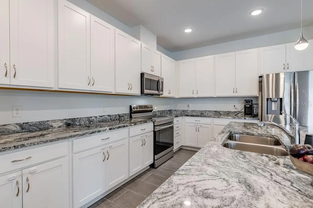 3319 Curlew Avenue Leesburg FL 34748