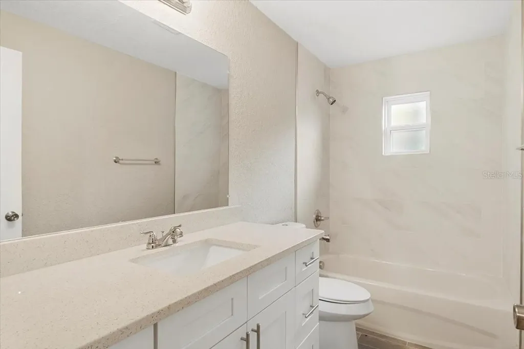 2810 6th Street S St Petersburg FL 33705