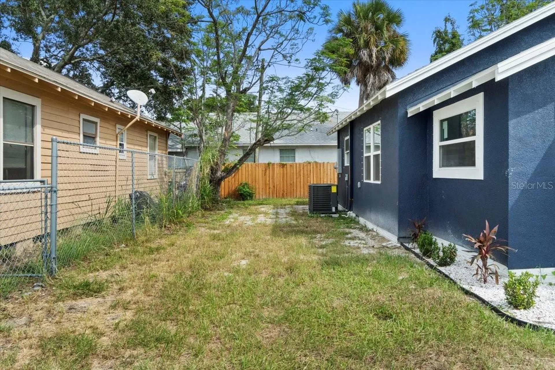 2810 6th Street S St Petersburg FL 33705