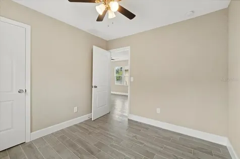 2810 6th Street S St Petersburg FL 33705