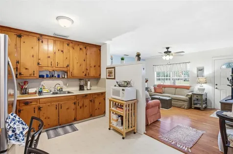 538 82nd Avenue N St Petersburg FL 33702