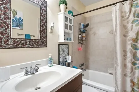 538 82nd Avenue N St Petersburg FL 33702