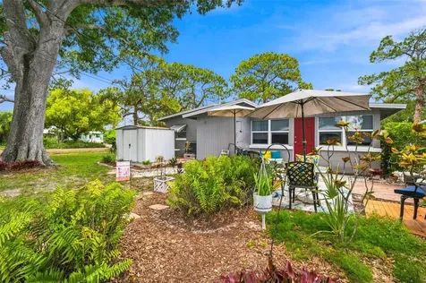 538 82nd Avenue N St Petersburg FL 33702
