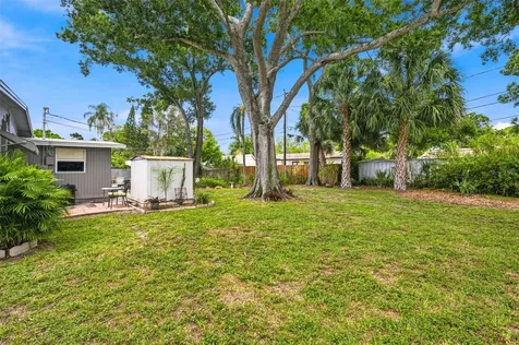 538 82nd Avenue N St Petersburg FL 33702