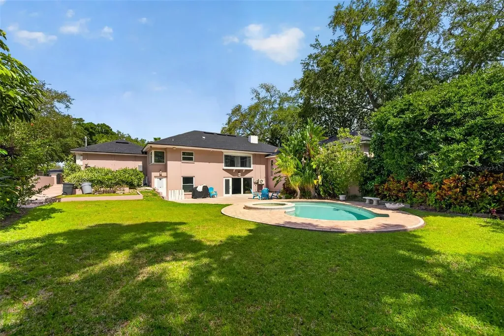 461 Ponce De Leon Boulevard Belleair FL 33756