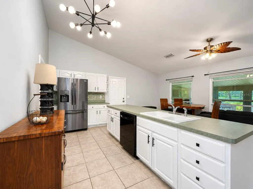 16758 SE 181st Terrace Weirsdale FL 32195