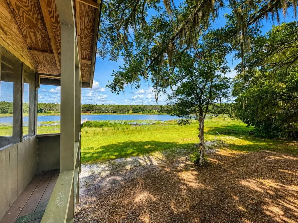 16758 SE 181st Terrace Weirsdale FL 32195