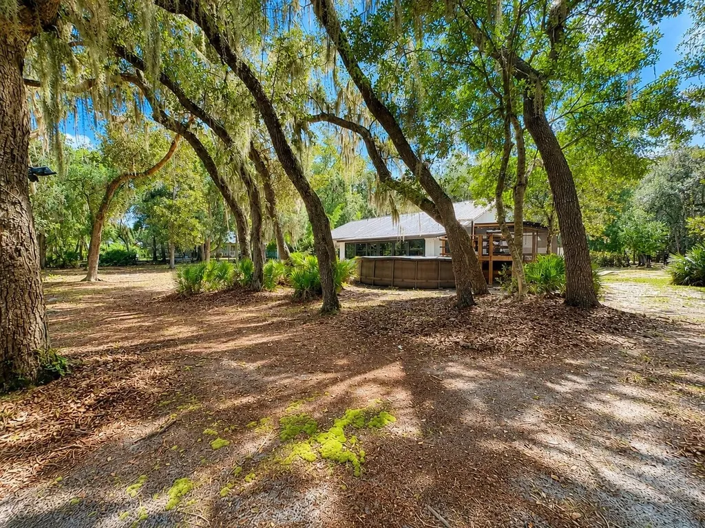 16758 SE 181st Terrace Weirsdale FL 32195