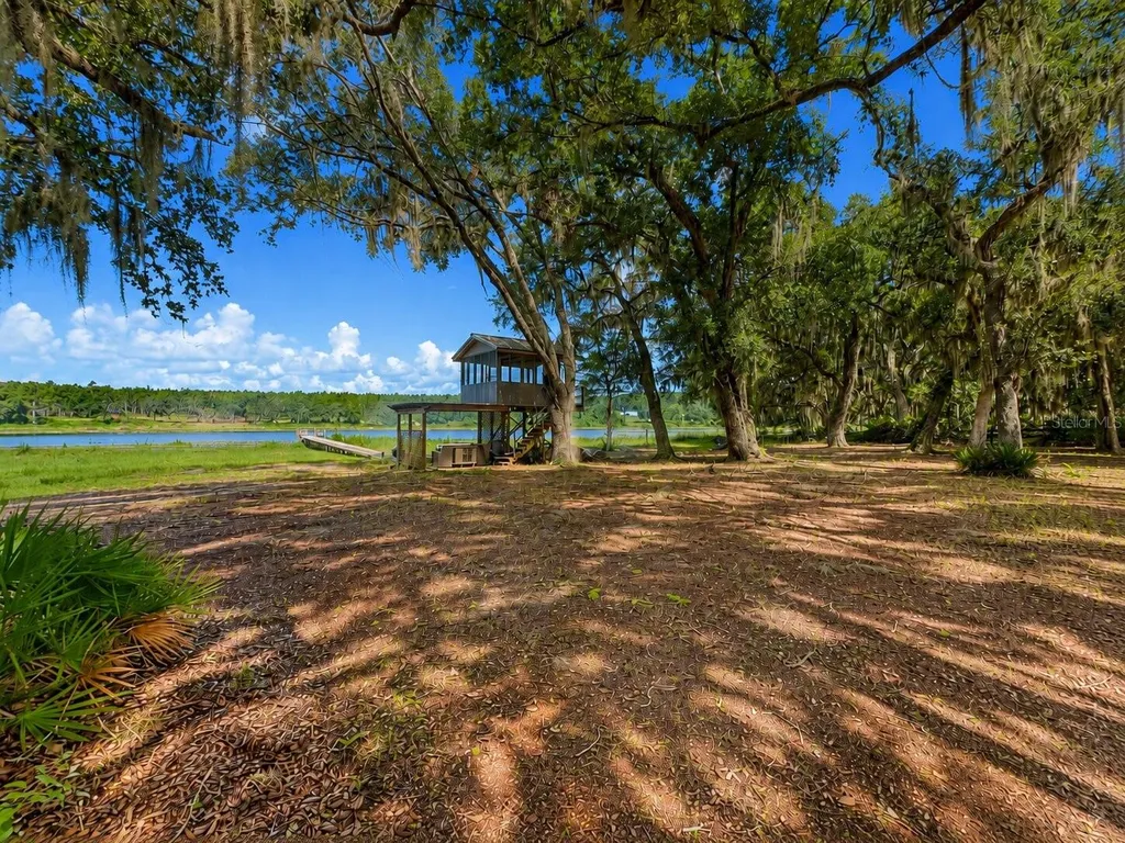 16758 SE 181st Terrace Weirsdale FL 32195