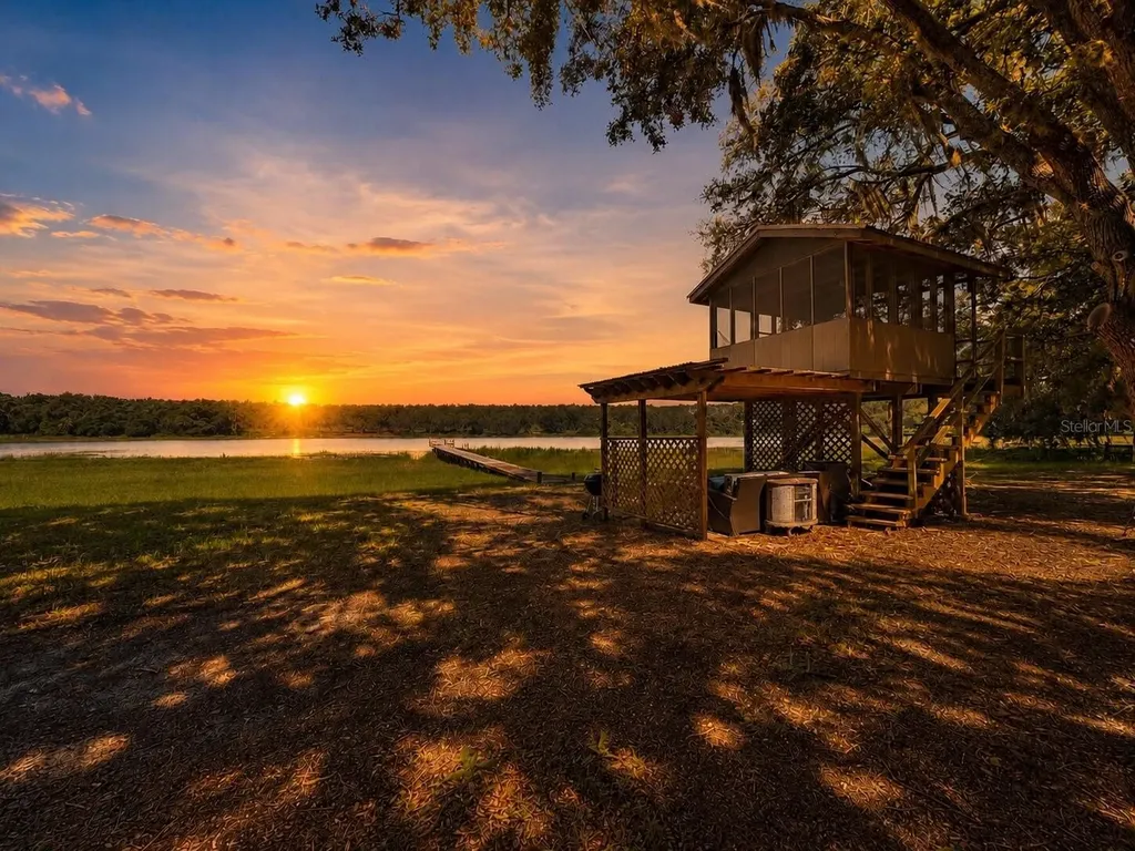 16758 SE 181st Terrace Weirsdale FL 32195