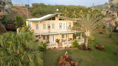 393 Monte Carmelo Vieques PR 00765