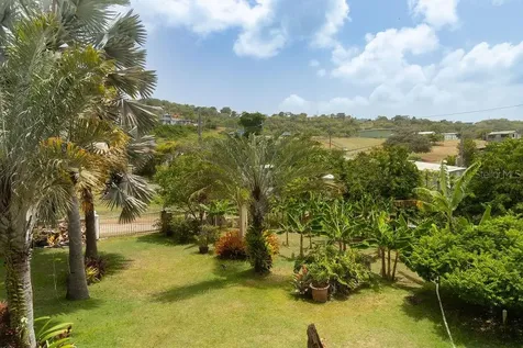 393 Monte Carmelo Vieques PR 00765