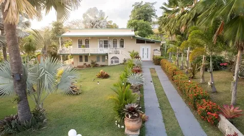 393 Monte Carmelo Vieques PR 00765