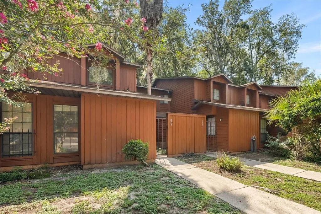 825 SW 55th Terrace Gainesville FL 32607