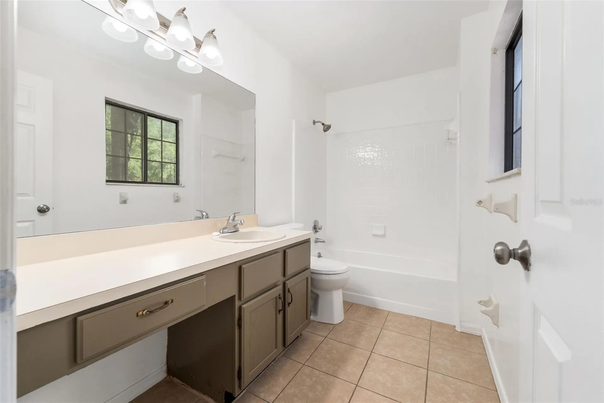 825 SW 55th Terrace Gainesville FL 32607