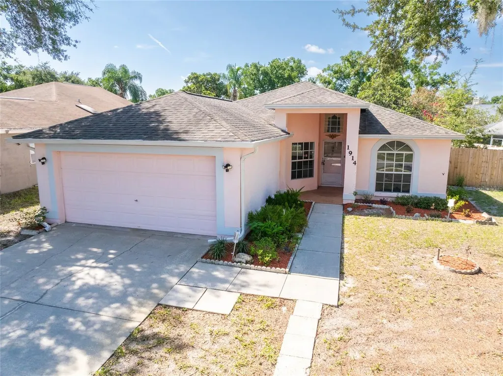 1914 Woodcut Drive Lutz FL 33559
