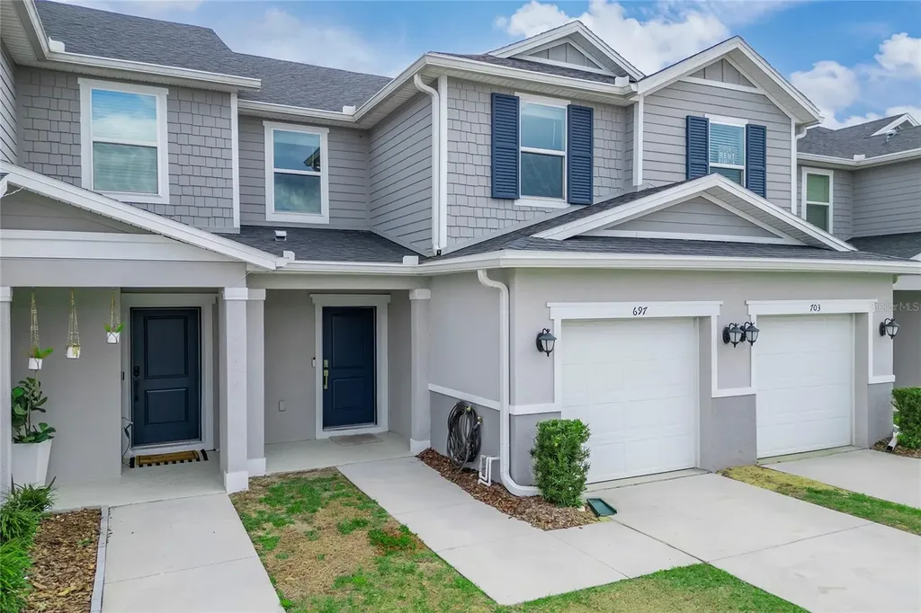 697 Stoney Point Circle Davenport FL 33896