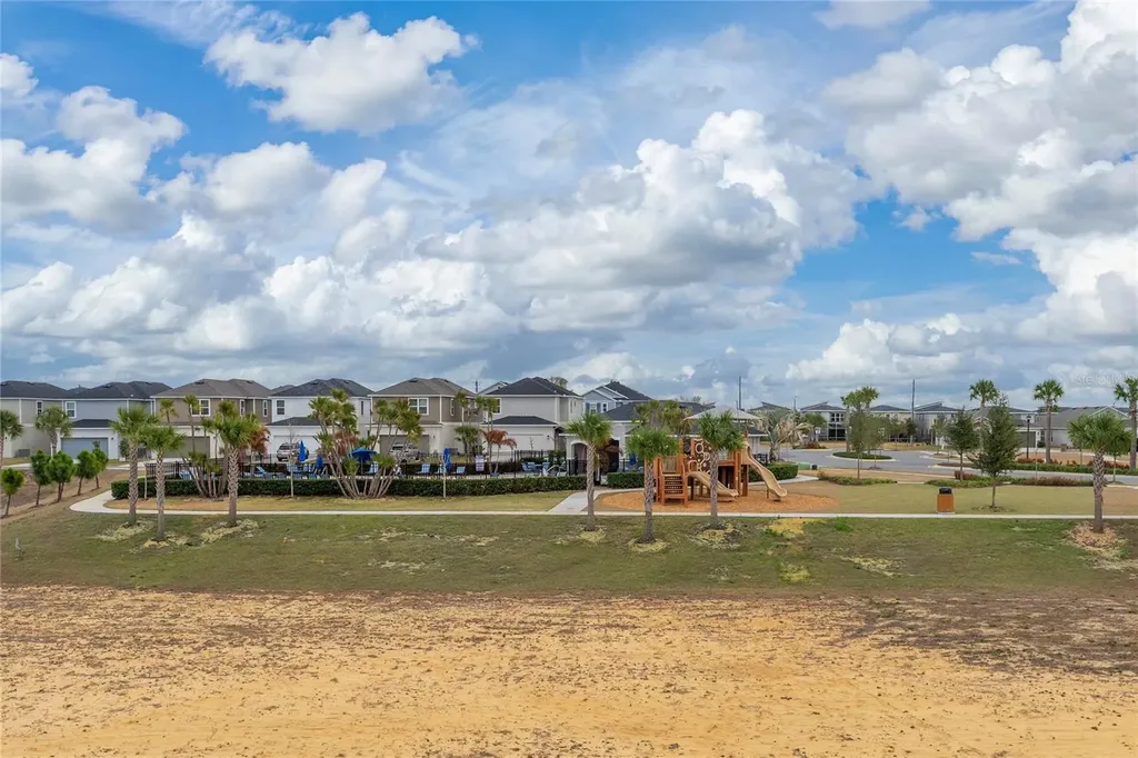 697 Stoney Point Circle Davenport FL 33896