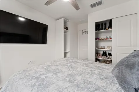 697 Stoney Point Circle Davenport FL 33896