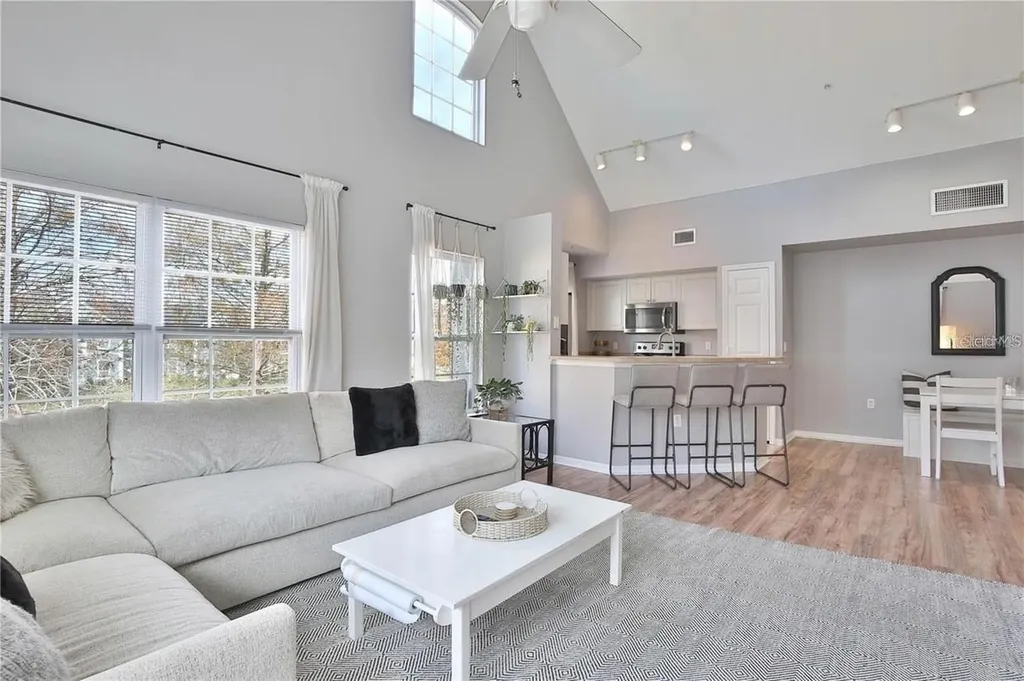 5570 Rosehill Road Sarasota FL 34233