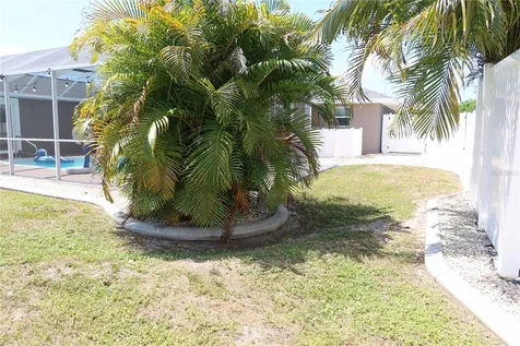 22464 Lewiston Avenue Port Charlotte FL 33952