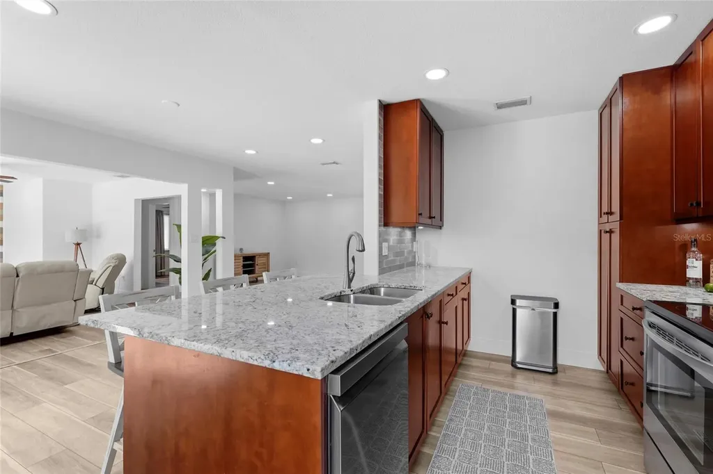 138 Holly Avenue Sarasota FL 34243