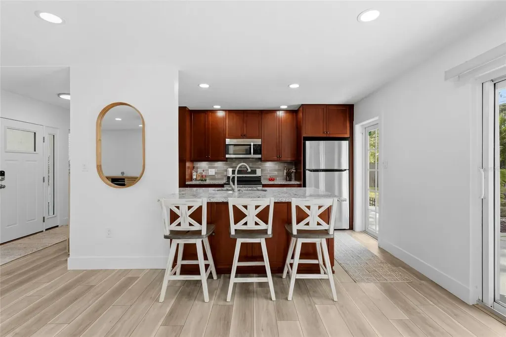 138 Holly Avenue Sarasota FL 34243