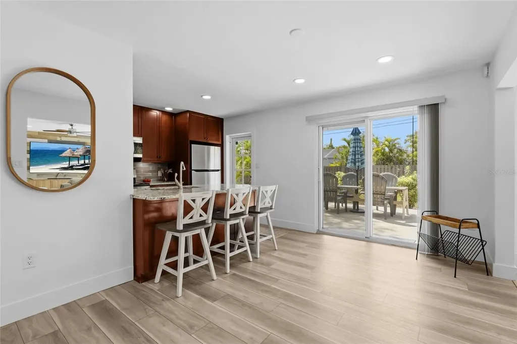 138 Holly Avenue Sarasota FL 34243