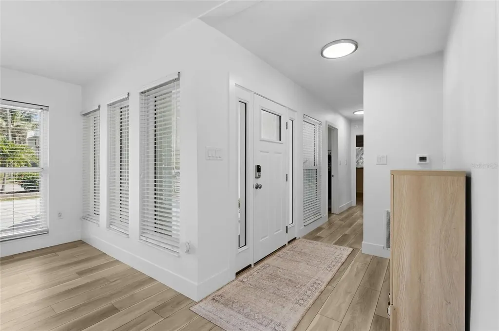 138 Holly Avenue Sarasota FL 34243