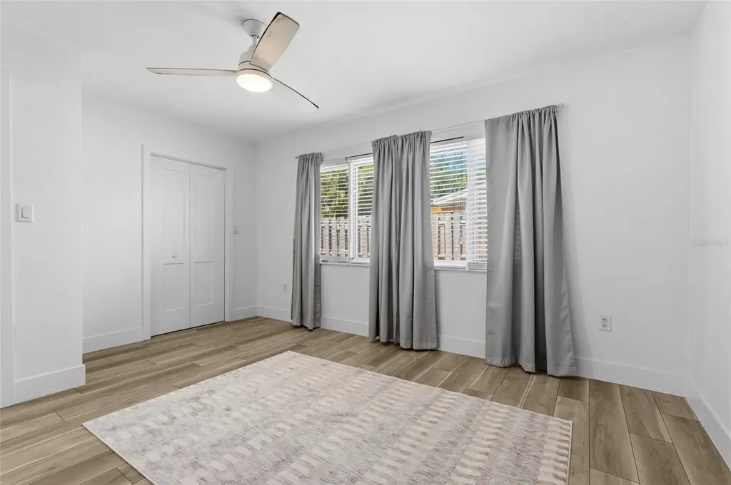 138 Holly Avenue Sarasota FL 34243