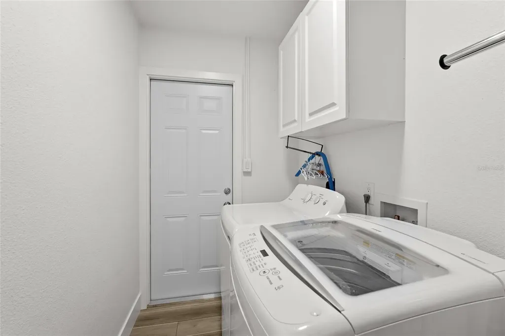 138 Holly Avenue Sarasota FL 34243