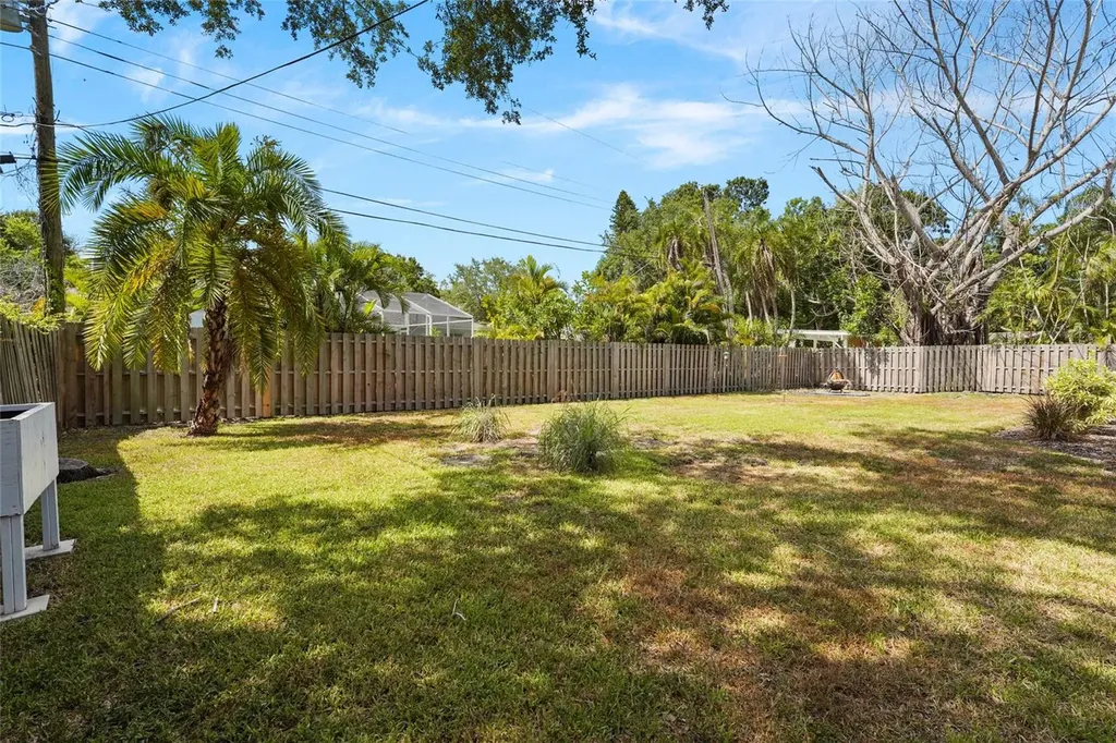 138 Holly Avenue Sarasota FL 34243