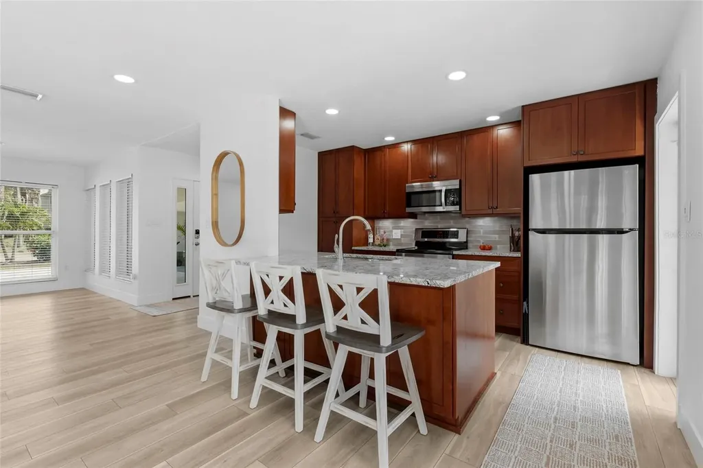 138 Holly Avenue Sarasota FL 34243