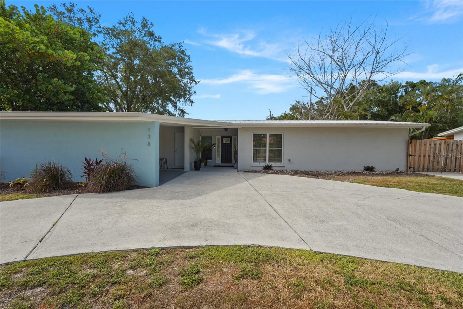 138 Holly Avenue Sarasota FL 34243
