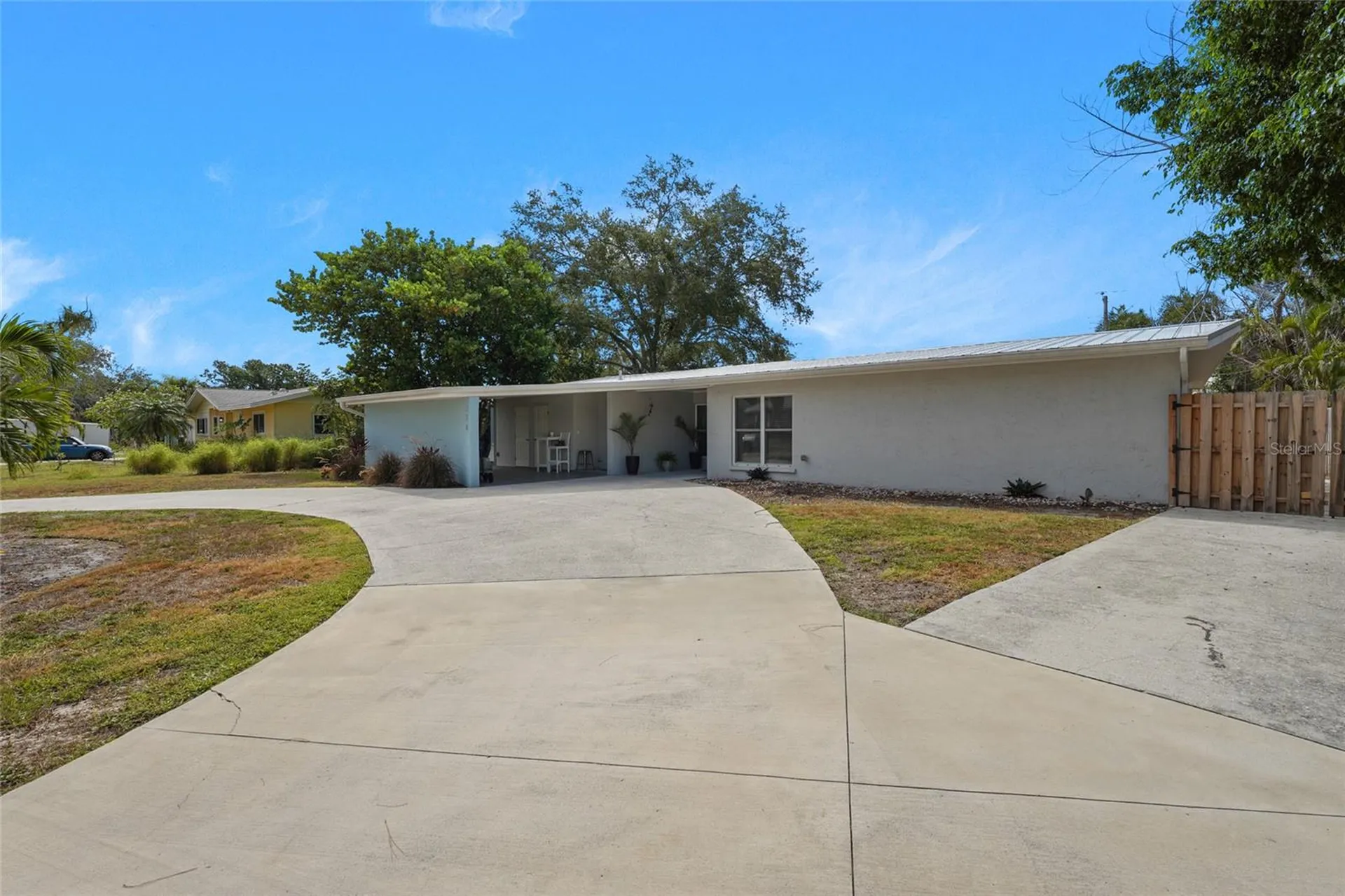 138 Holly Avenue Sarasota FL 34243