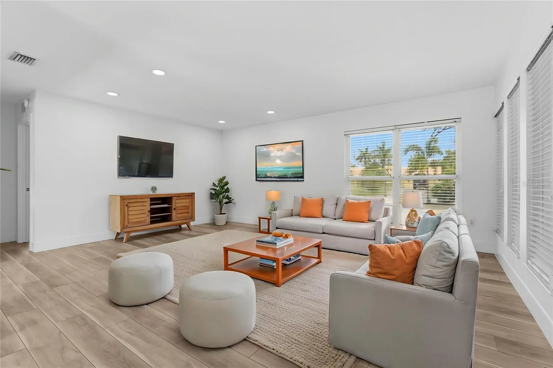 138 Holly Avenue Sarasota FL 34243
