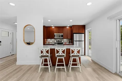 138 Holly Avenue Sarasota FL 34243