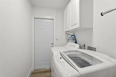 138 Holly Avenue Sarasota FL 34243