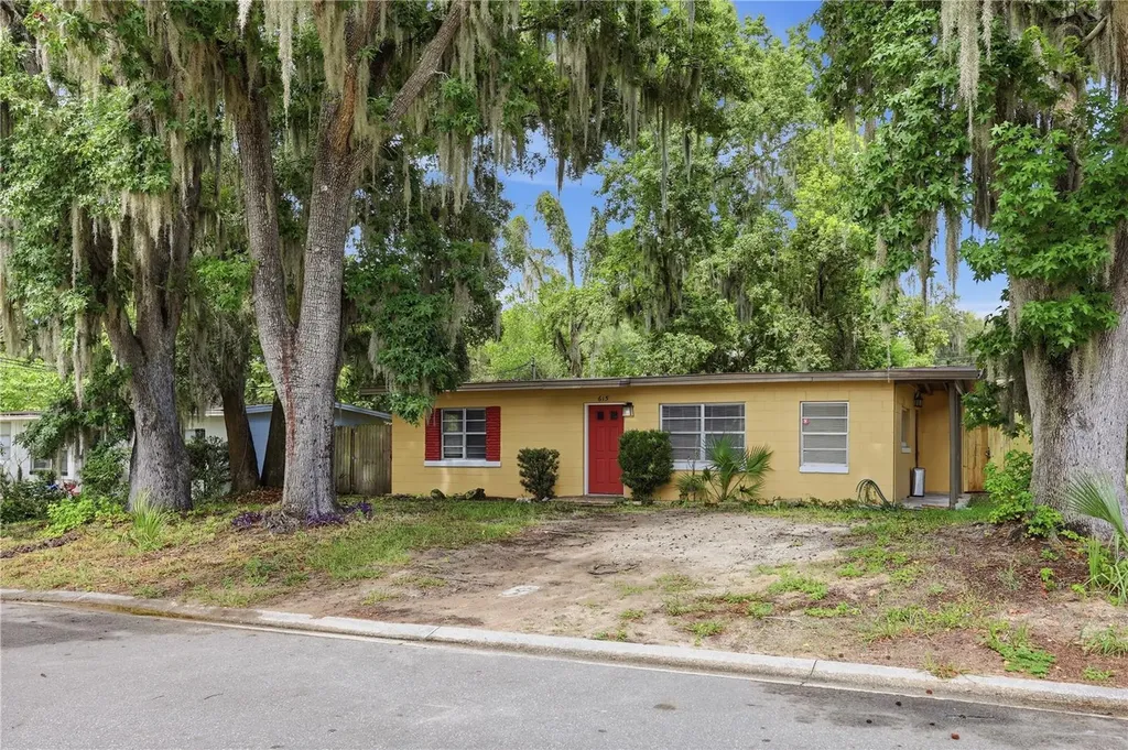 615 Danvers Street Eustis FL 32726