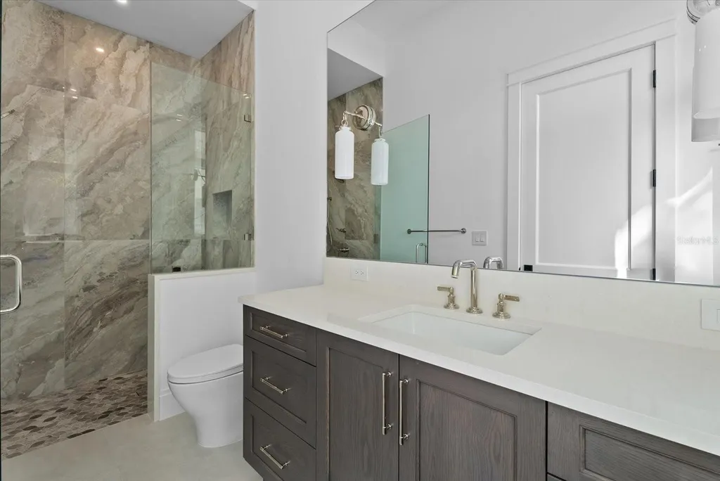 5215 Hidden Harbor Road Sarasota FL 34242