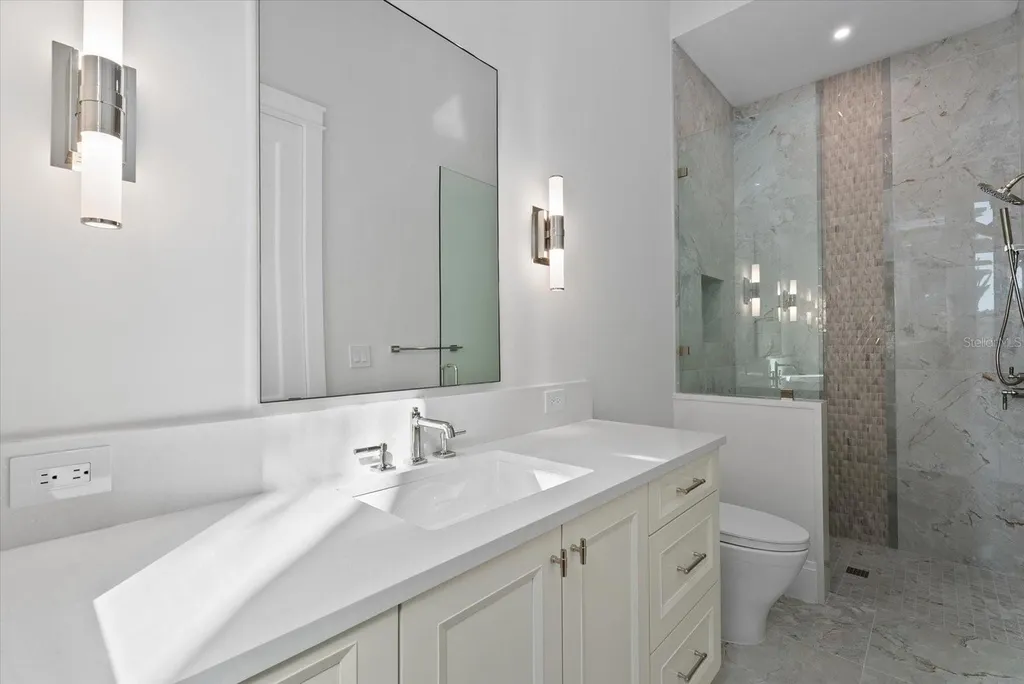 5215 Hidden Harbor Road Sarasota FL 34242