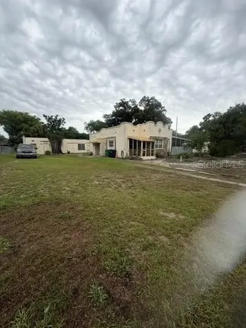8705 N Wick Place Tampa FL 33604