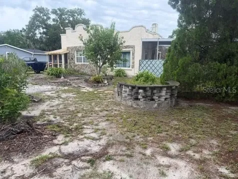 8705 N Wick Place Tampa FL 33604